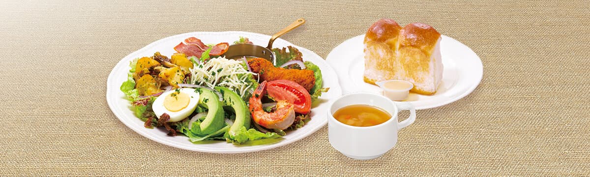 食いしんぼうのシェフサラダランチ(スープ・パン付)