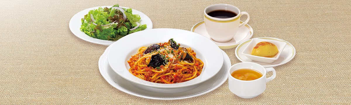 ナスと挽き肉のボロネーゼのスパゲッティスペシャルランチ