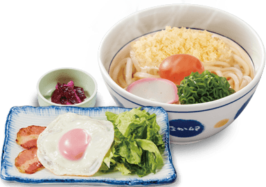Tsukimi-Udon mit Speck und Ei