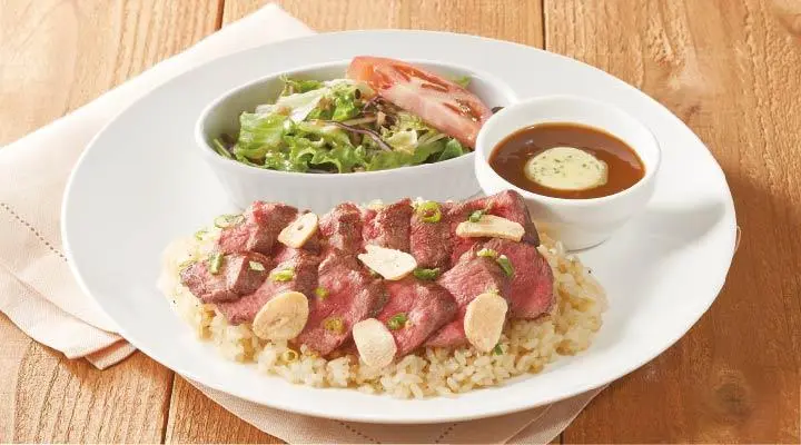 みすじステーキのガーリックピラフ肉倍盛り