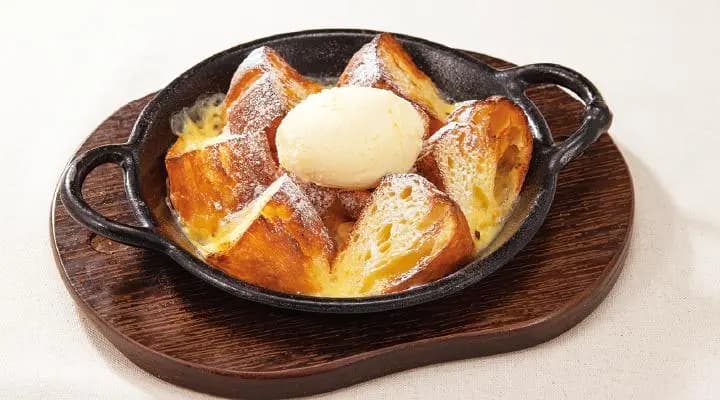 焼きたてデニッシュのフレンチトースト+トッピングバニラアイス