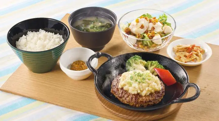 アンガスビーフ100% 旨塩ねぎだれのハンバーグ膳(サラダつき)