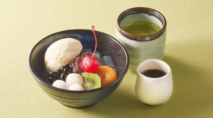 白玉黒豆あんみつ 緑茶&黒蜜つき&バニラトッピング