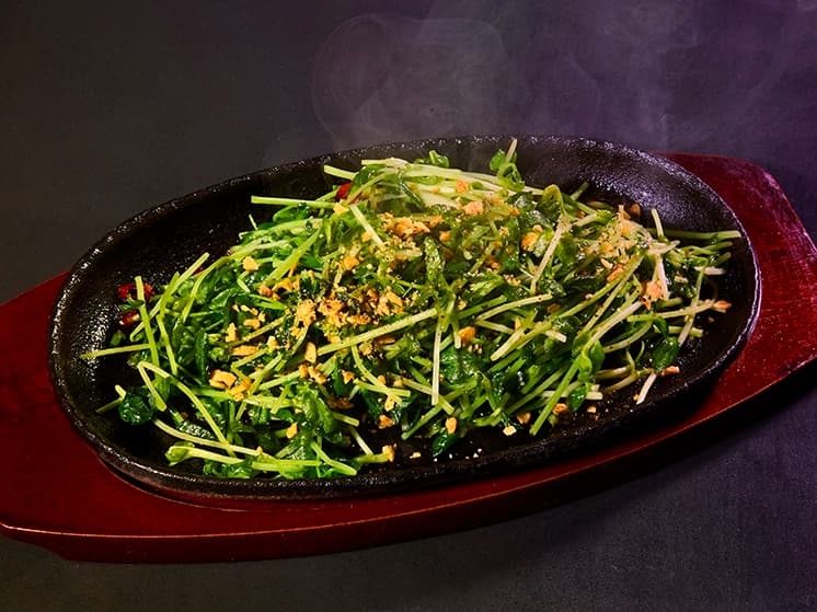 お酒がススム!豆苗炒め