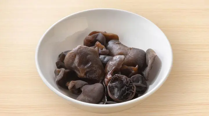 山盛りきくらげ