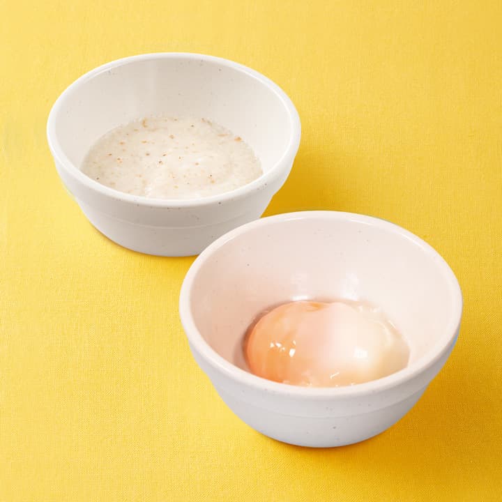 Set mit Tororo (geriebener Yamswurzel) & weichgekochtem Ei