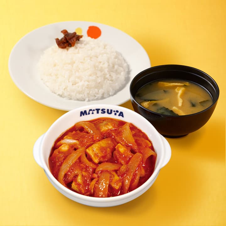 Neo-Tomaten-Curry mit Hähnchenstücken