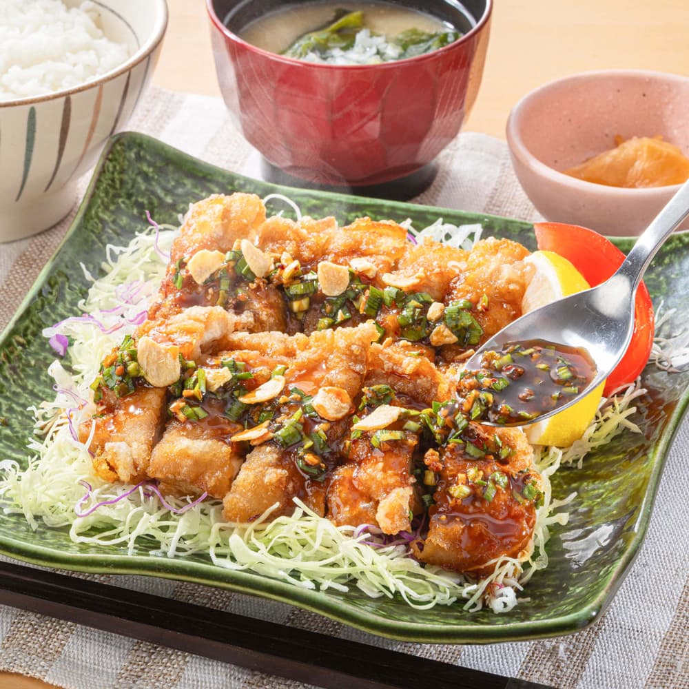 Yurinchi (Fried Chicken) with Fresh Garlic Chive Sauce