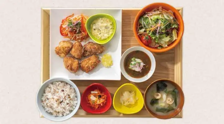 【定食単品】3種の味が楽しめる、サクサク鶏竜田&ランチサラダ