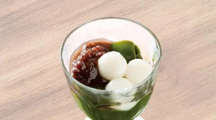 抹茶ゼリー白玉あずき添え