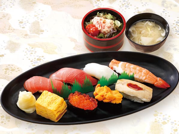 おすすめ握りランチ(味噌汁・サラダ付)