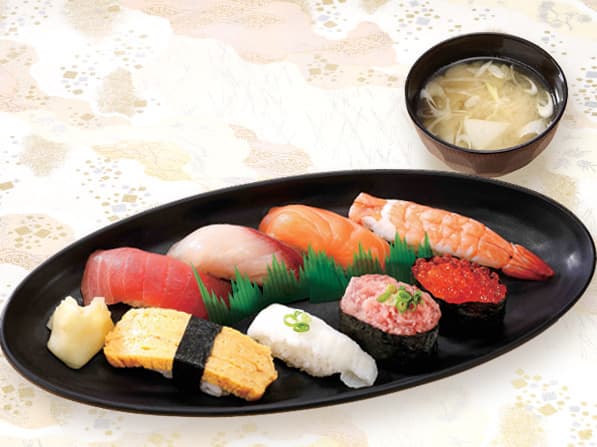 握り8貫ランチ(味噌汁付)