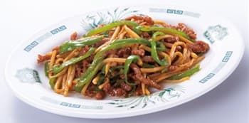 Carne con Pimientos (Chinjao Rosu)