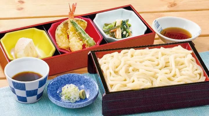 お昼の夢うどん膳(三つ仕切り+せいろうどん)