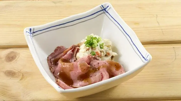 赤身ローストビーフポテトサラダ添え