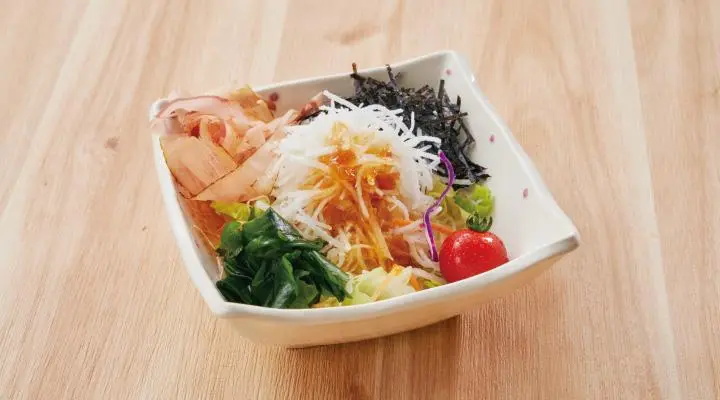 ミニ大根サラダ(玉ねぎ醤油ドレッシング)