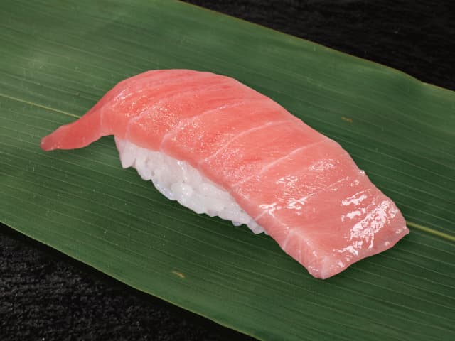 Medium Fatty Bluefin Tuna (1 piece)