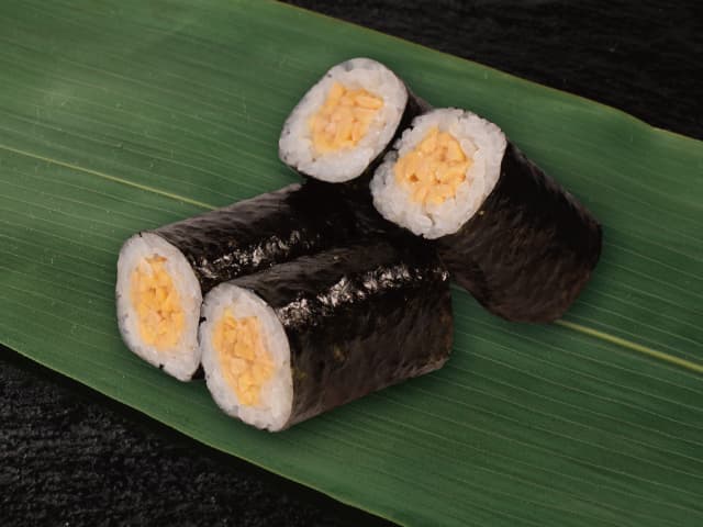 Fermented Soybean Roll (Natto Maki) (1 roll)