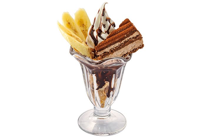 チョコケーキとバナナのチョコレートパフェ