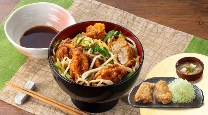 ジンギスカン風“北海道”ザンギ丼から揚げ・とん汁セット