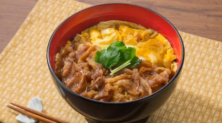 豚あいがけ親子丼