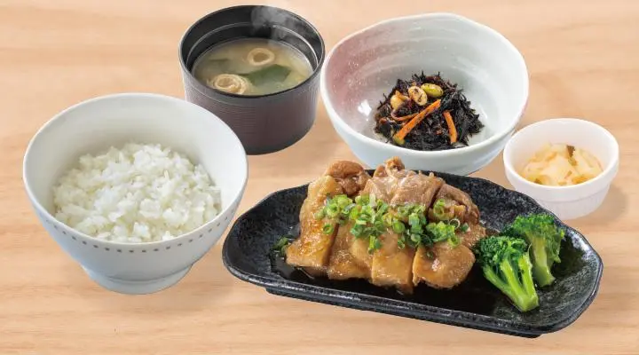 鶏もも肉の照り煮和膳《広東風》