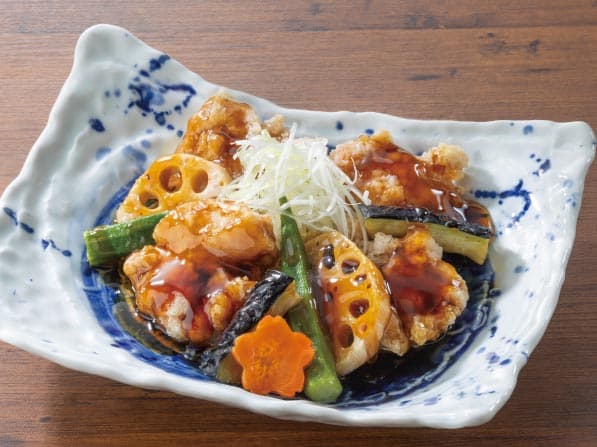 若鶏の竜田揚げと野菜の黒酢あんかけ