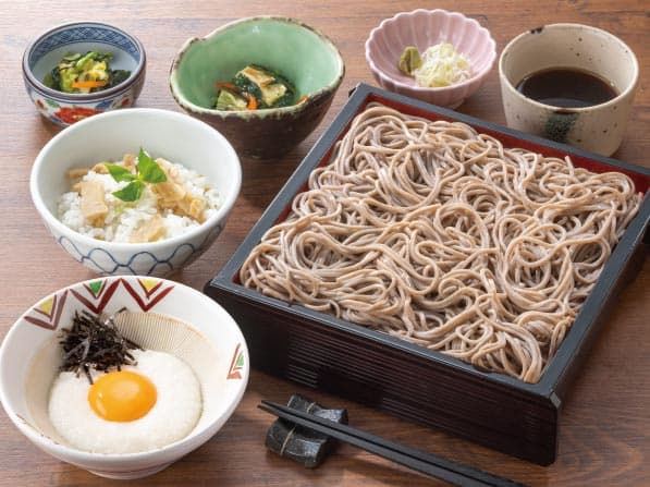 お昼の国産とろろそば定食
