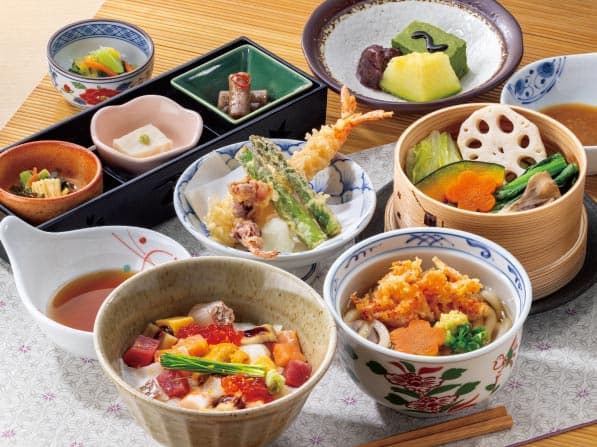 乙姫ちらしの味彩御膳