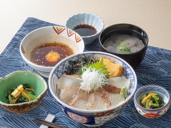 宇和島風出汁かけ鯛めし御膳