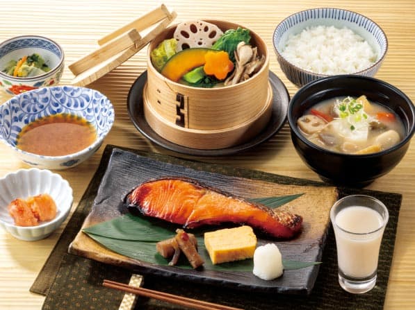 麹づくしの発酵美膳《鮭》