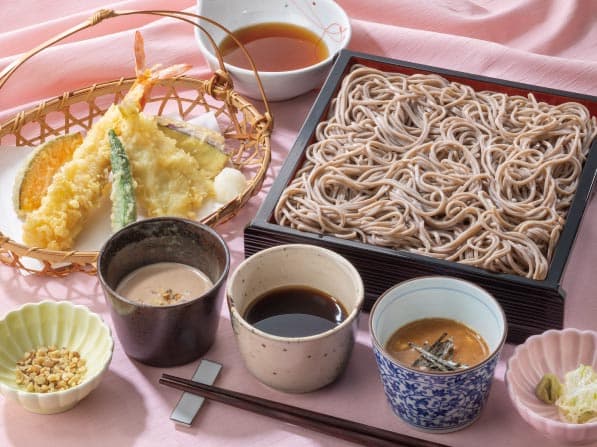 三彩海老天せいろそば