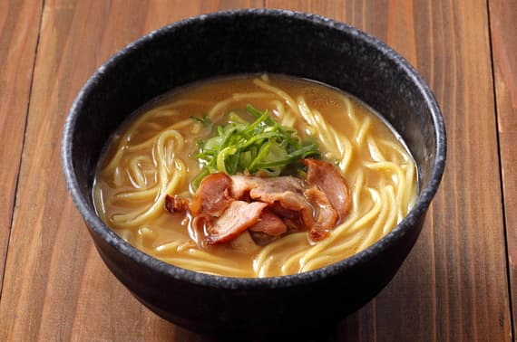 Hühner-Paitan-Ramen