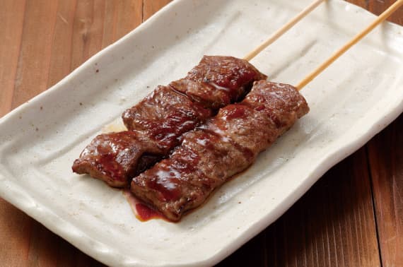 Gegrillter Rindfleischspieß (Frucht-Knoblauch-Aroma)