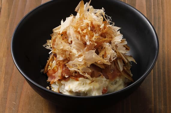 Kartoffelsalat mit Hähnchen nach japanischer Art